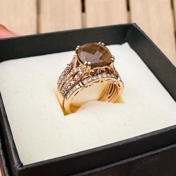 14kt. STRAWBERRY GOLD LEVIAN RING - Picture 1 of 10
